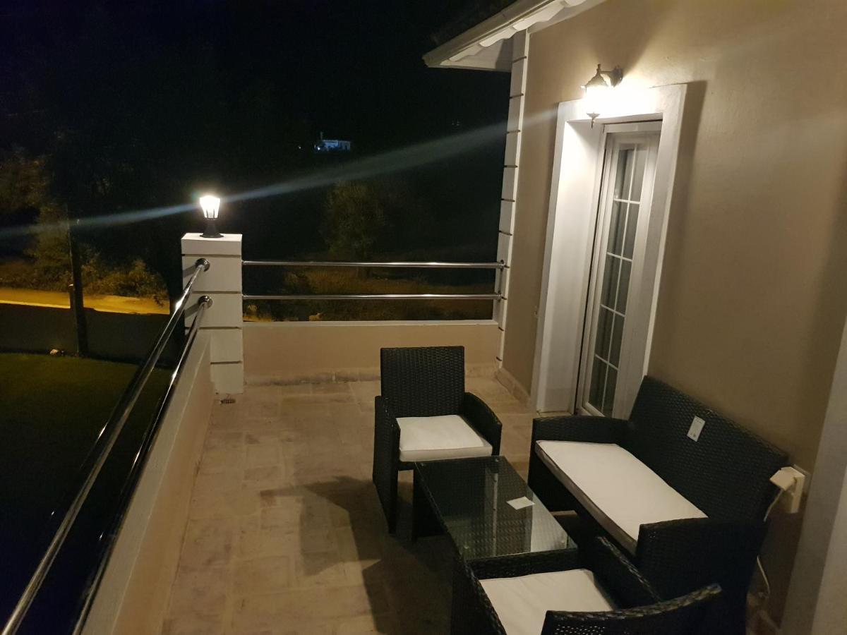 Villa Morris Нидри Екстериор снимка